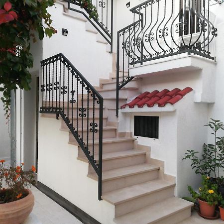 Ferienwohnung Dvor Ana Kaštela Exterior foto