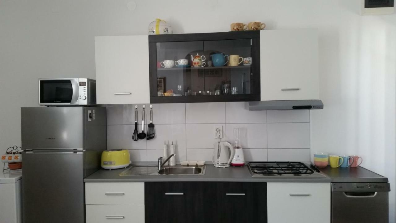 Ferienwohnung Dvor Ana Kaštela Exterior foto