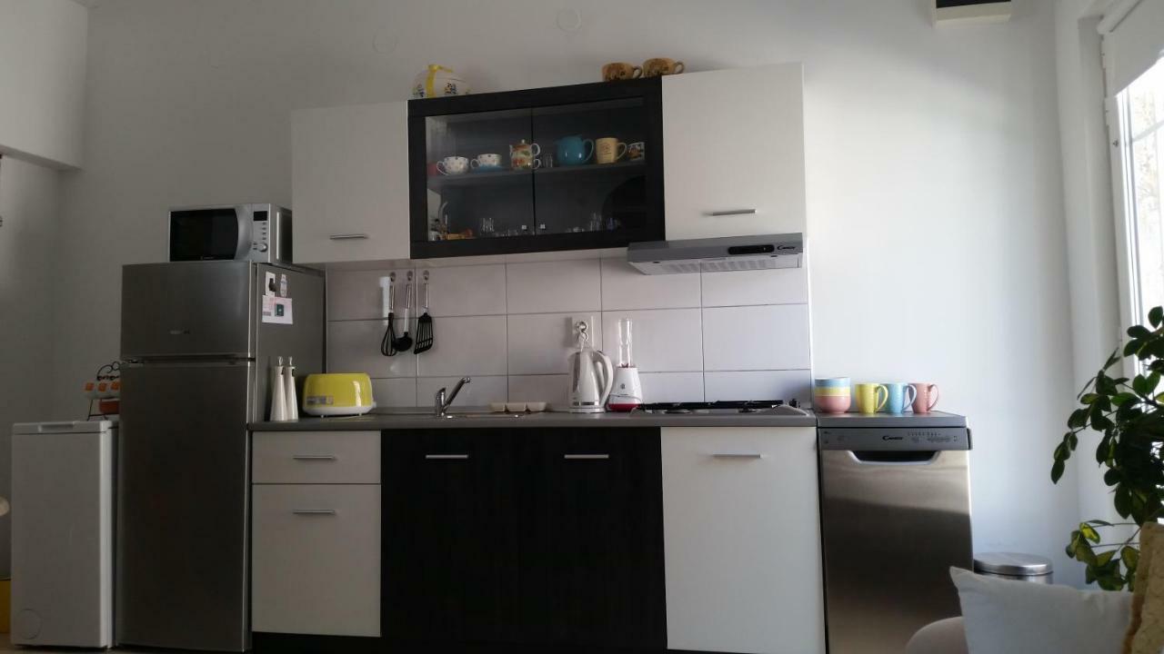 Ferienwohnung Dvor Ana Kaštela Exterior foto