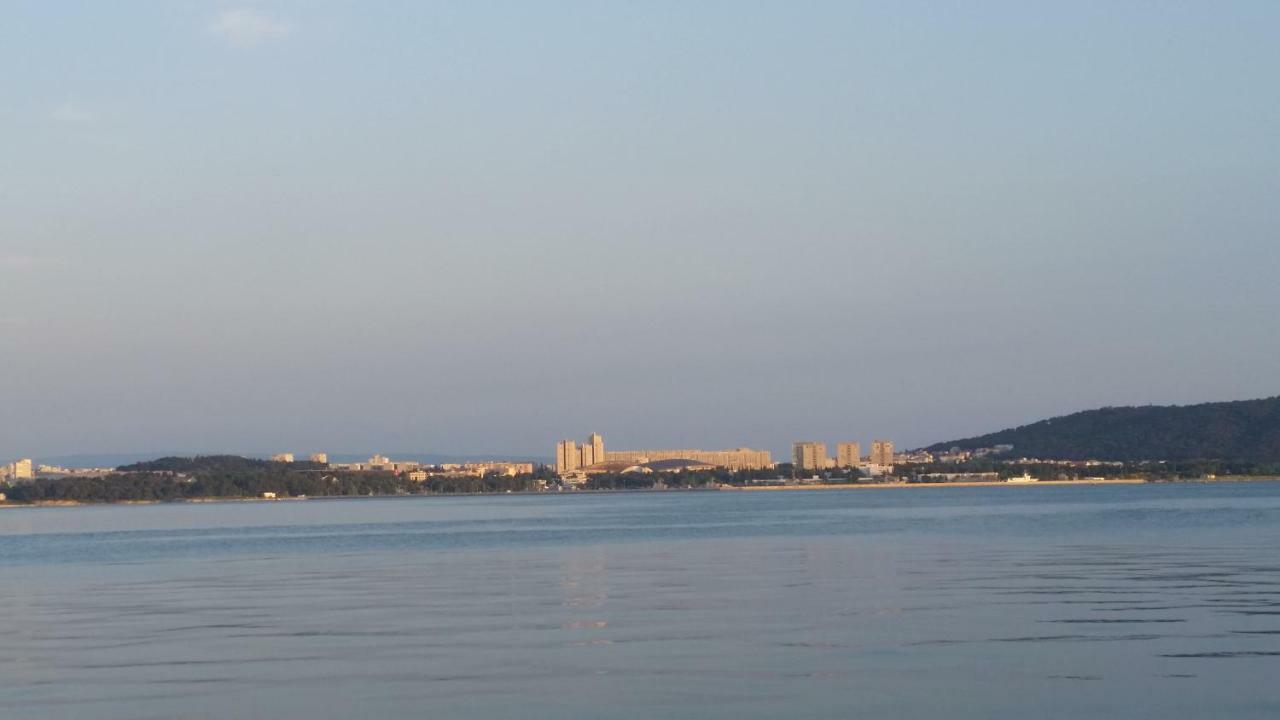 Ferienwohnung Dvor Ana Kaštela Exterior foto