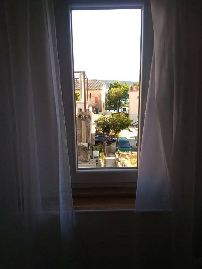 Ferienwohnung Dvor Ana Kaštela Exterior foto