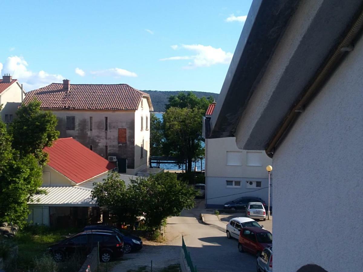 Ferienwohnung Dvor Ana Kaštela Exterior foto
