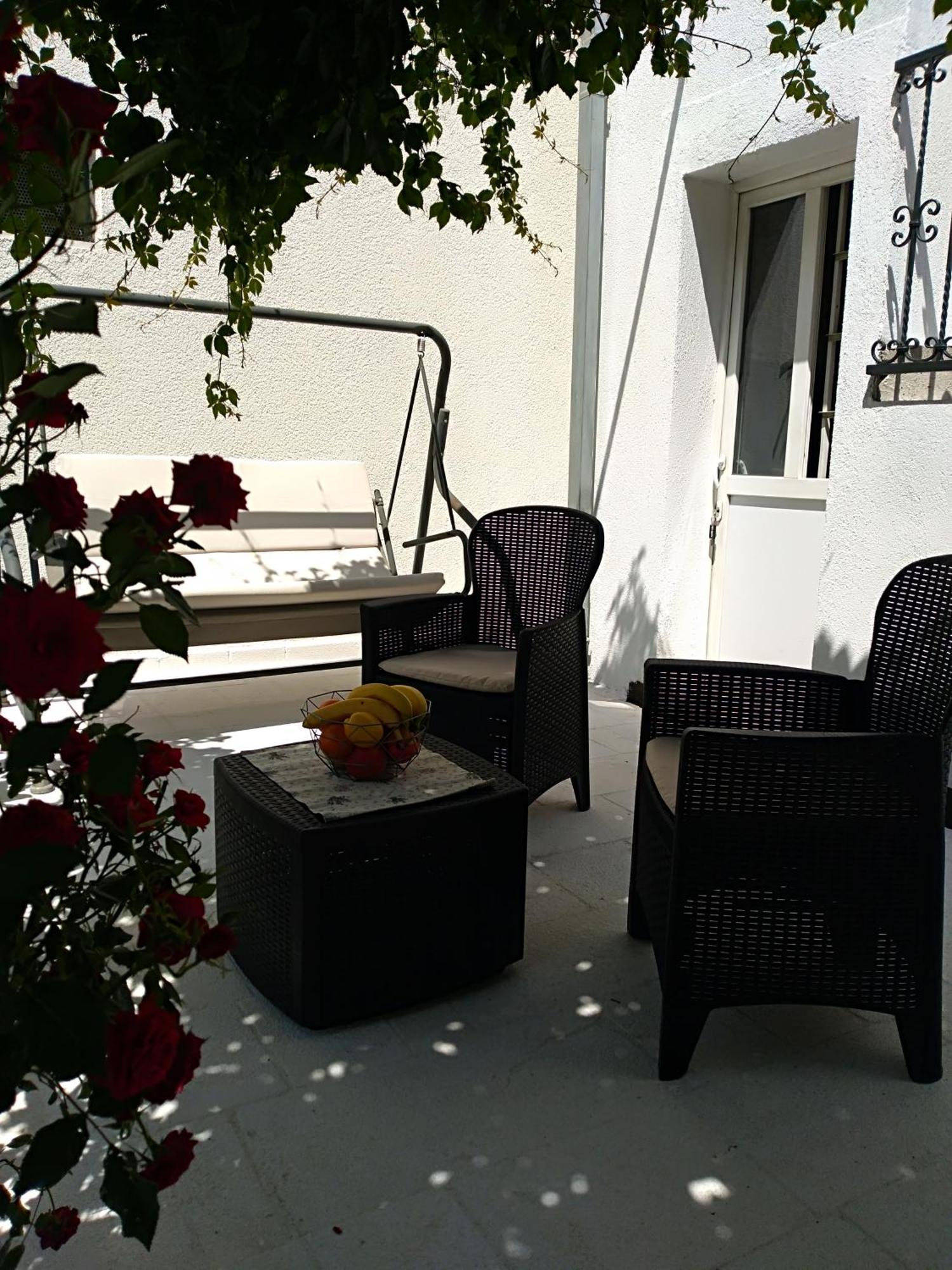 Ferienwohnung Dvor Ana Kaštela Exterior foto